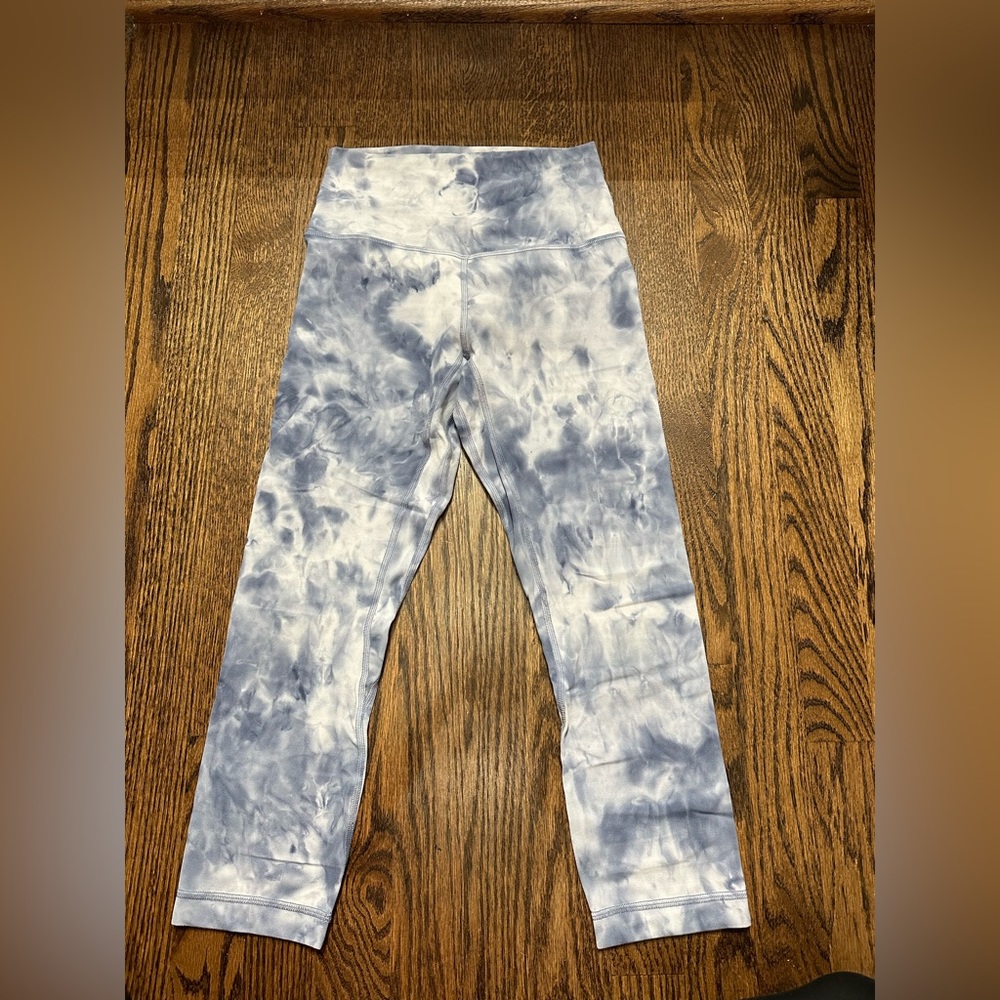 Lululemon Align™ Crop 21"
*Diamond Dye